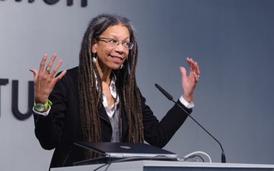 UFF recebe a intelectual Ruth Gilmore para aula sobre capitalismo racial