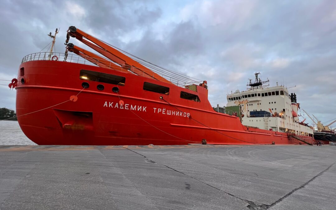 UFF integra a maior circum-navegação científica da Antártica